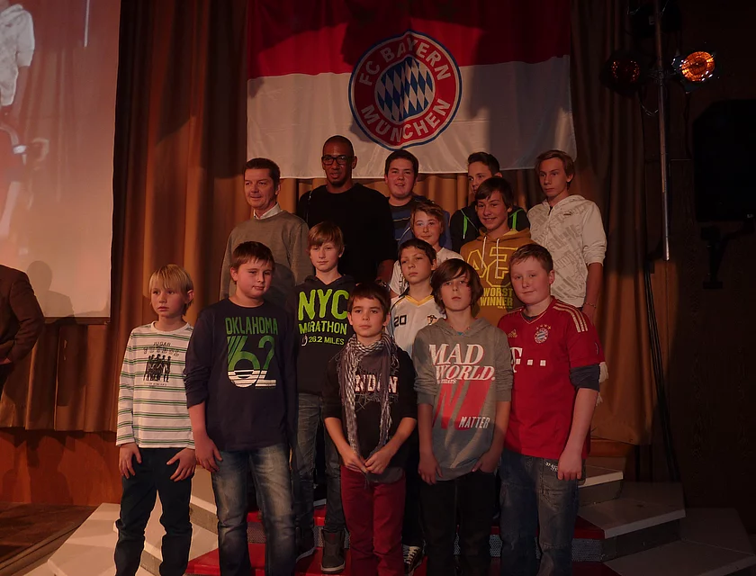 FCB Boateng Besuch — Foto