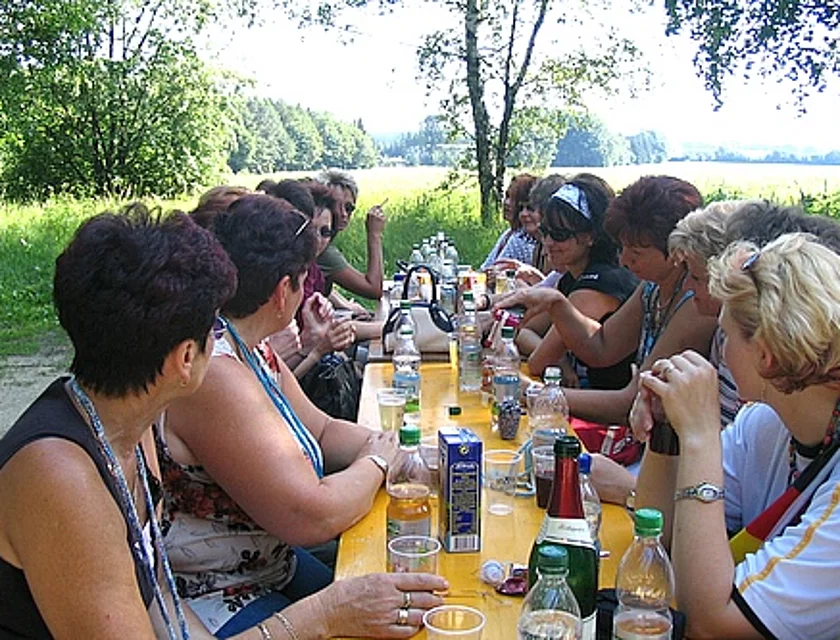 Frauenwanderung — Foto