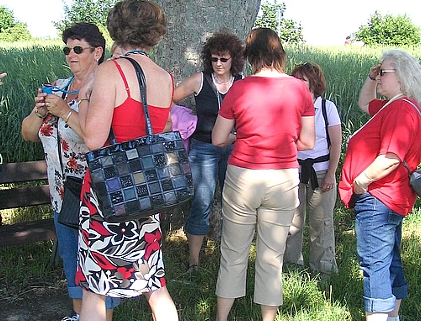 Frauenwanderung — Foto