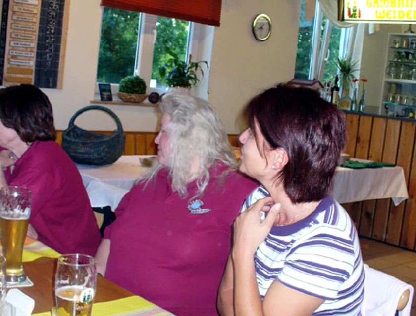 Frauenwanderung — Foto
