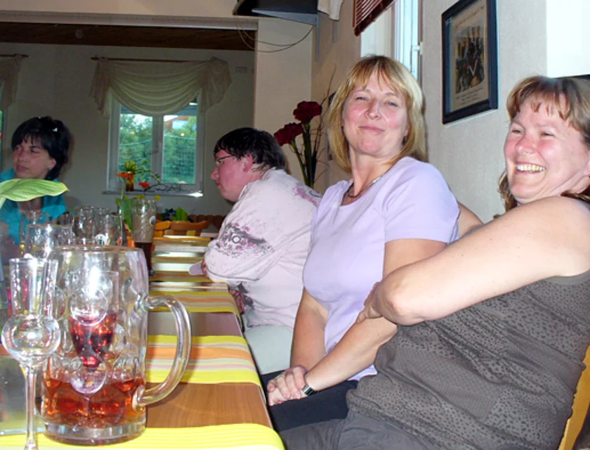 Frauenwanderung — Foto