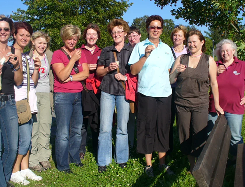 Frauenwanderung — Foto