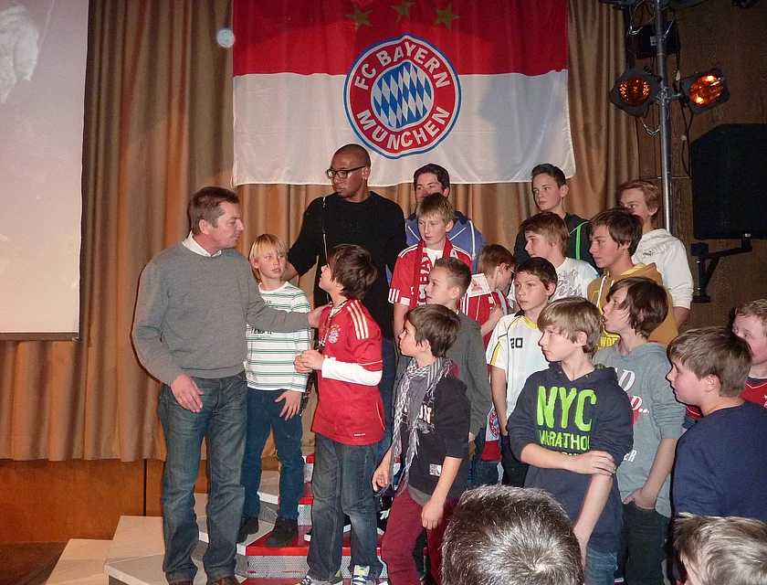 FCB Boateng Besuch — Foto