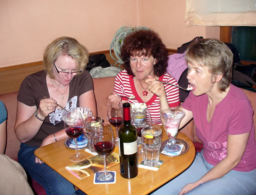Frauenwanderung — Foto