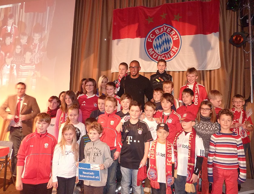 FCB Boateng Besuch — Foto