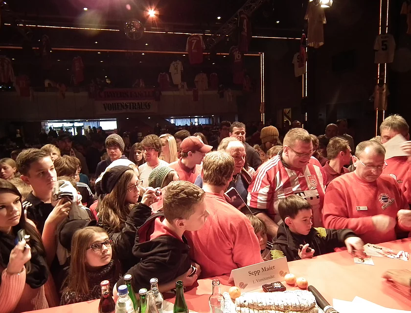 FCB Boateng Besuch — Foto
