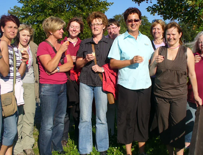 Frauenwanderung — Foto