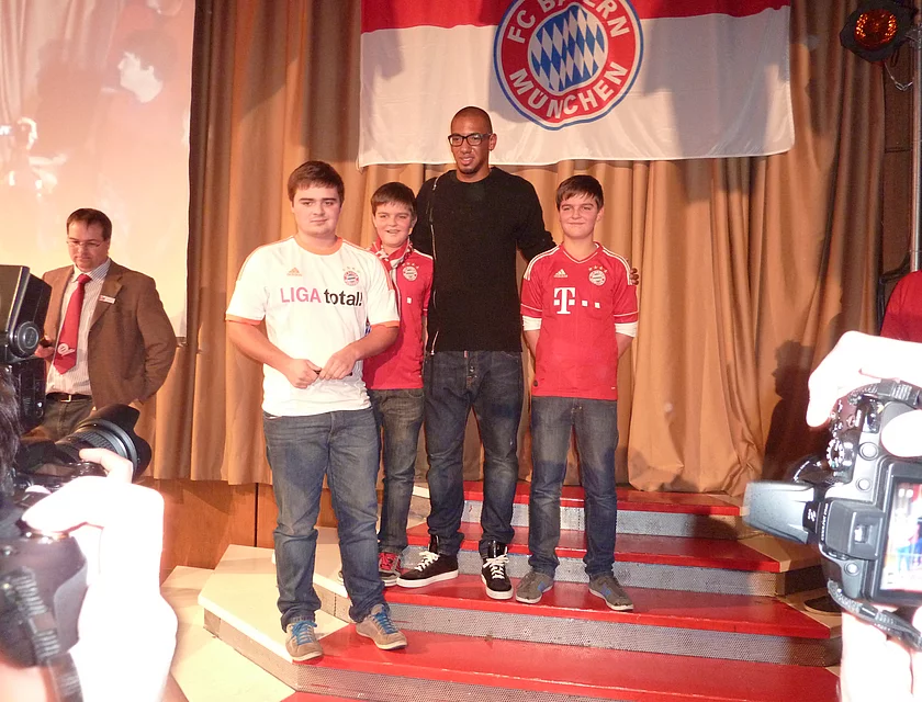 FCB Boateng Besuch — Foto