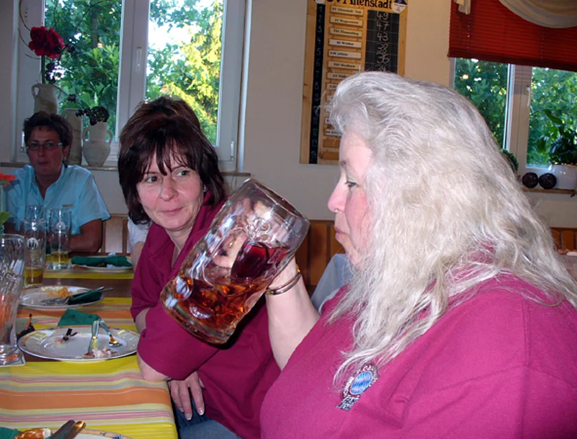 Frauenwanderung — Foto