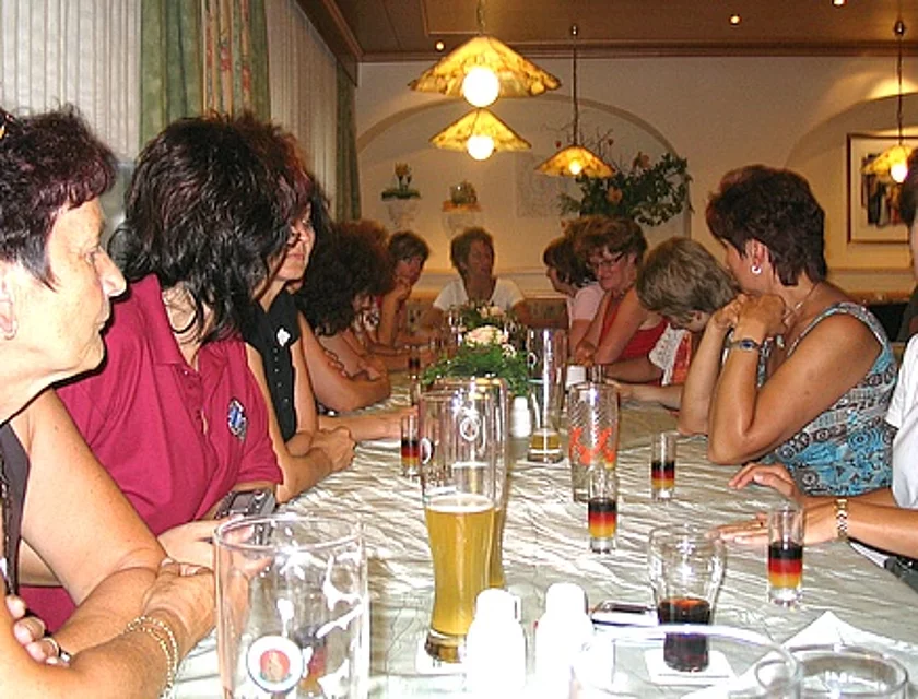 Frauenwanderung — Foto