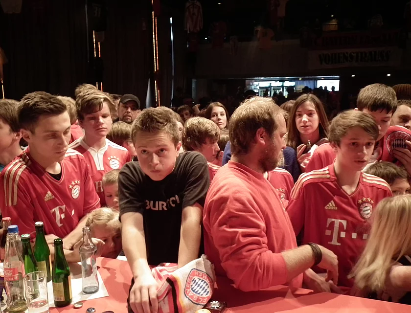 FCB Boateng Besuch — Foto