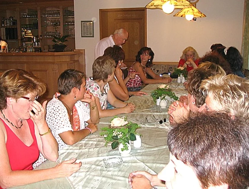 Frauenwanderung — Foto