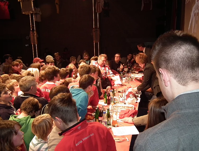 FCB Boateng Besuch — Foto