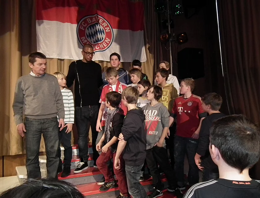 FCB Boateng Besuch — Foto