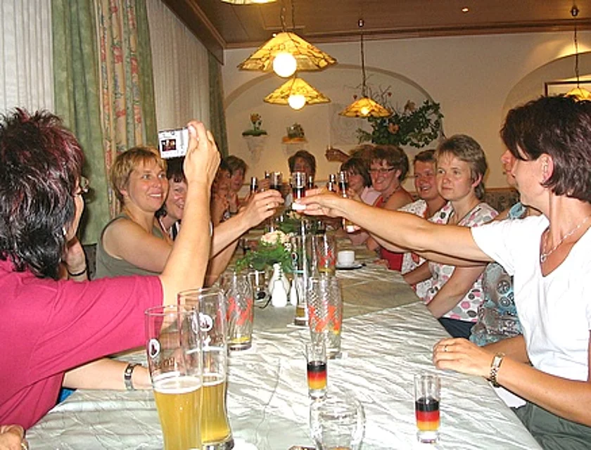 Frauenwanderung — Foto
