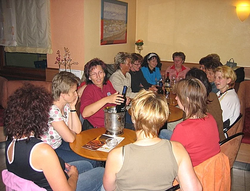 Frauenwanderung — Foto